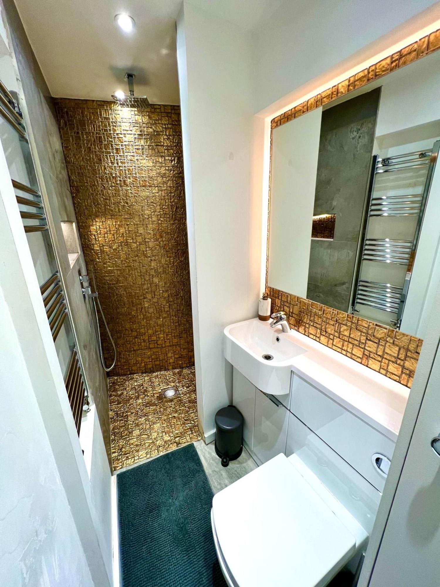 Modern Studio Apartment With Free Wifi London Luaran gambar